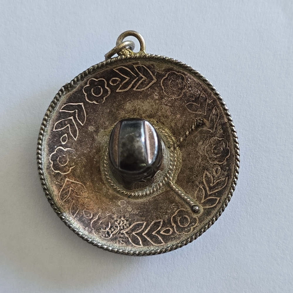 Vintage Mexican Hat Pendant Sterling signed Mexico Silver - Picture 6 of 7